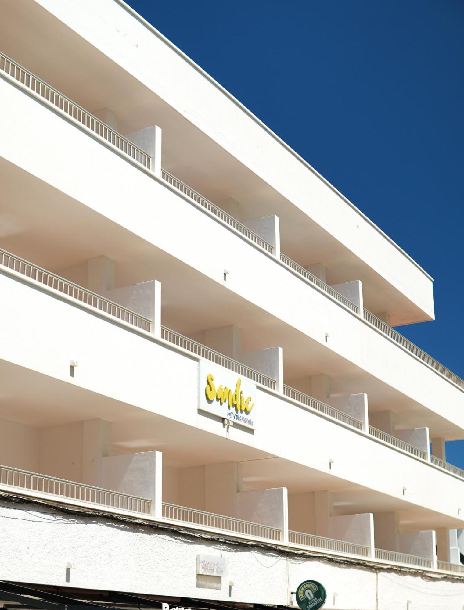 Typic Sandic Apartments Es Canar  Bagian luar foto