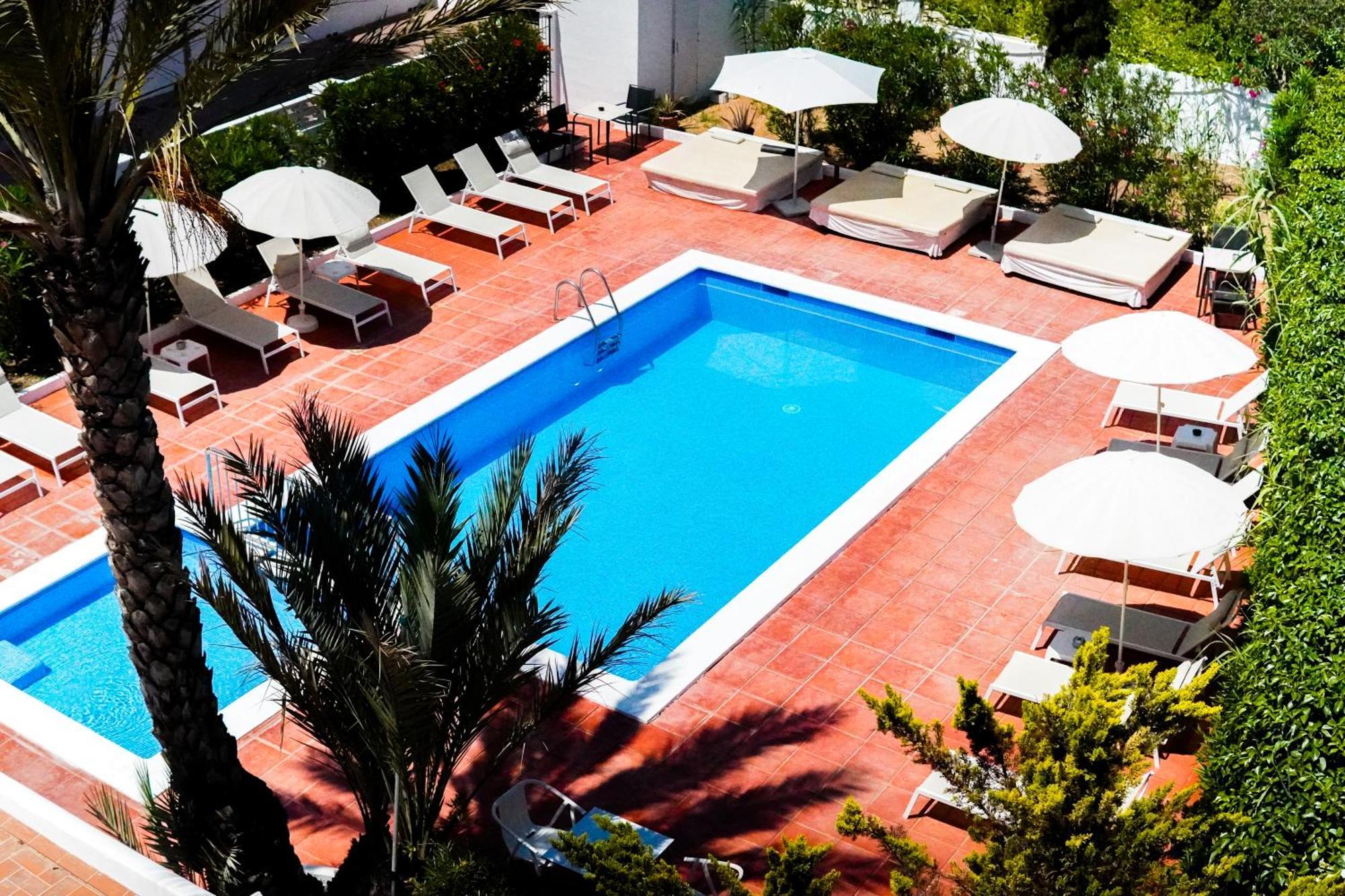 Typic Sandic Apartments Es Canar  Bagian luar foto